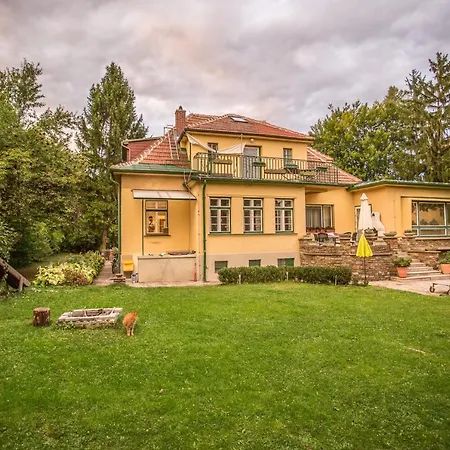 Huebsches Mit Bad Bed & Breakfast