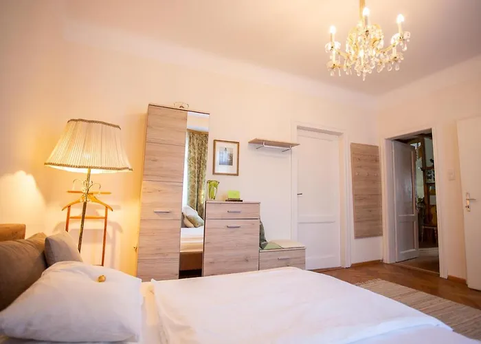 Huebsches Mit Bad Bed & Breakfast